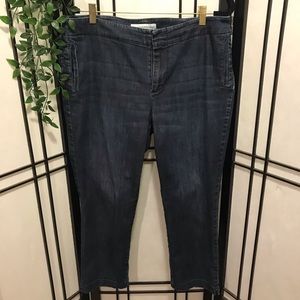 (Chico’s) Platinum Denim Capri Pants